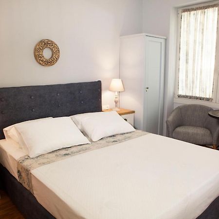 Lovely 1St Fl. Apt, With Balcony In Pagrati Atény Exteriér fotografie